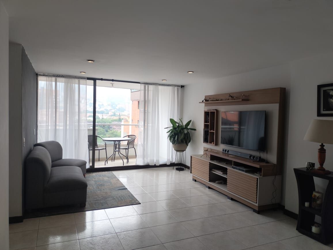 Apartamento en venta Antioquia Envigado Jardines 117 m2 Habitaciones 3 Baños 3 Garajes 2 Precio $740000000