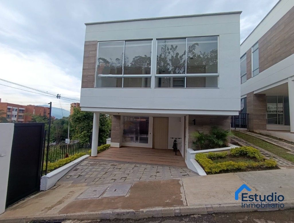 Casa en venta Antioquia Medellín Alto De Misael 148 m2 Habitaciones 3 Baños 4 Garajes 3 Precio $1522326540