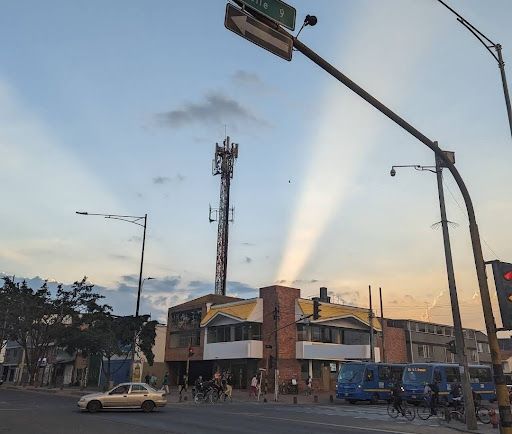 Local en venta Cundinamarca Bogotá Bavaria 454 m2 Habitaciones 0 Baños 3 Garajes 10 Precio $2780000000