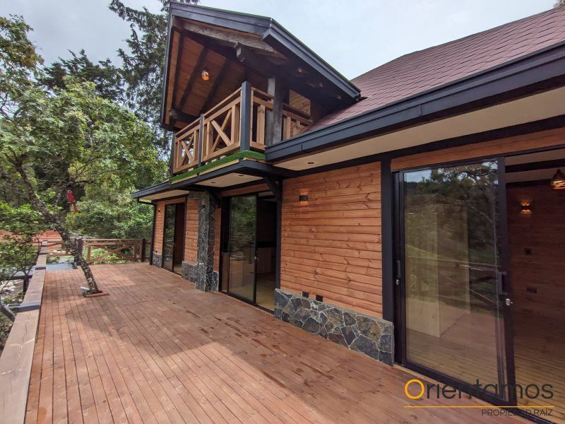 Finca en arriendo Antioquia Guarne Centro 1000 m2 Habitaciones 5 Baños 4 Garajes 0 Precio $9300000