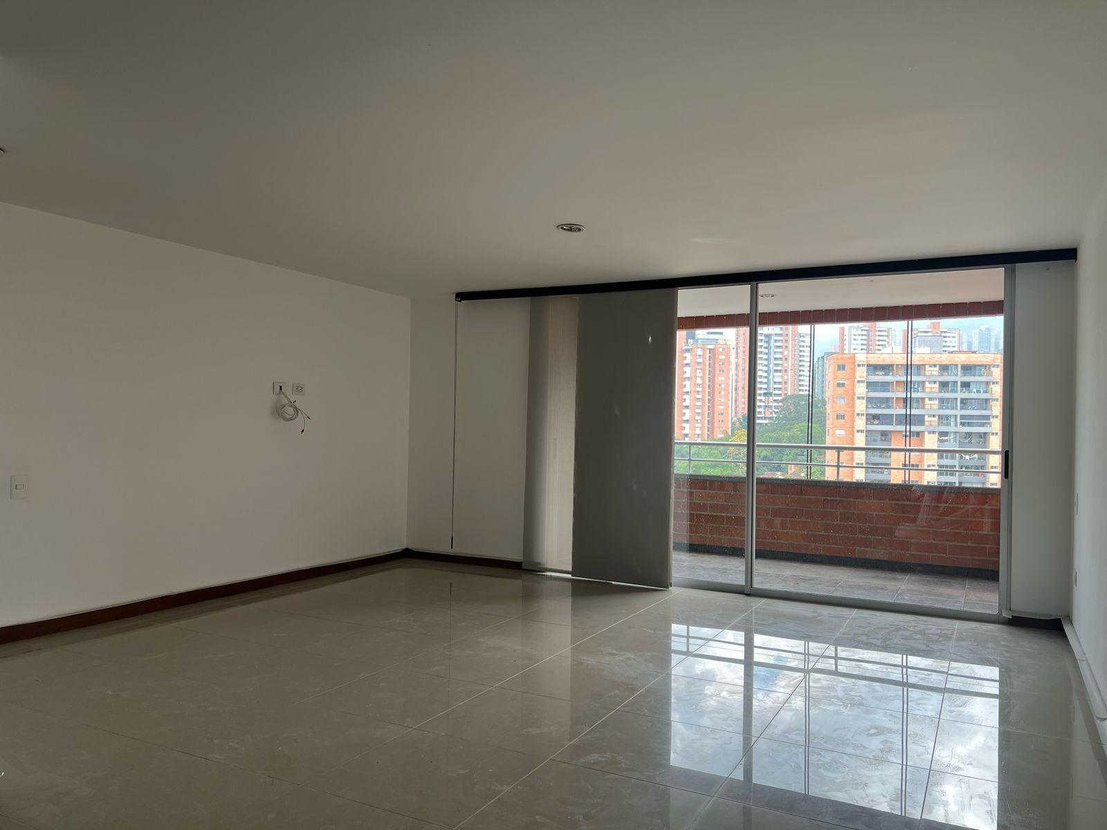Apartamento en arriendo Antioquia Envigado Loma Del Atravesado 103 m2 Habitaciones 3 Baños 2 Garajes 2 Precio $4300000
