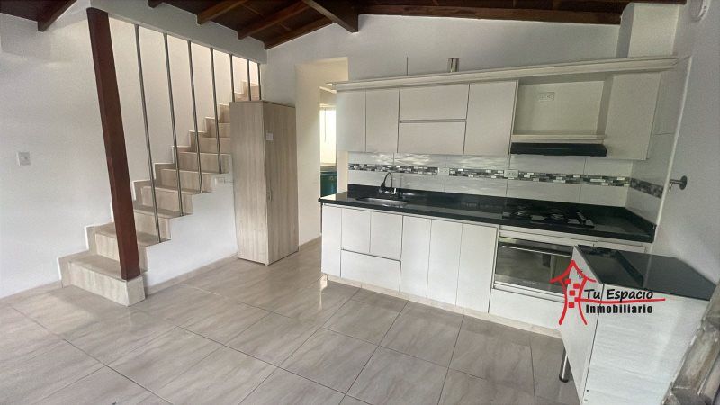 Apartamento en arriendo Antioquia Medellín La Castellana 110 m2 Habitaciones 3 Baños 2 Garajes 1 Precio $2500000