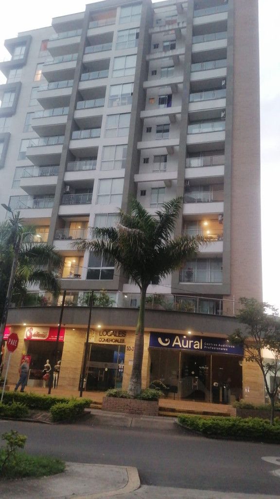 Local en venta Valle Del Cauca Cali Unidad Residencial Santiago De Cali 25 m2 Habitaciones 0 Baños 0 Garajes 0 Precio $255000000