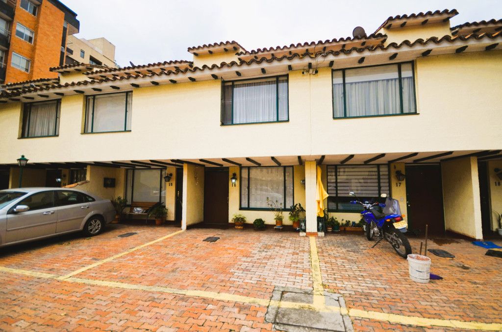 Casa en venta Cundinamarca Bogotá Los Cedros Oriental 99 m2 Habitaciones 3 Baños 3 Garajes 2 Precio $475000000