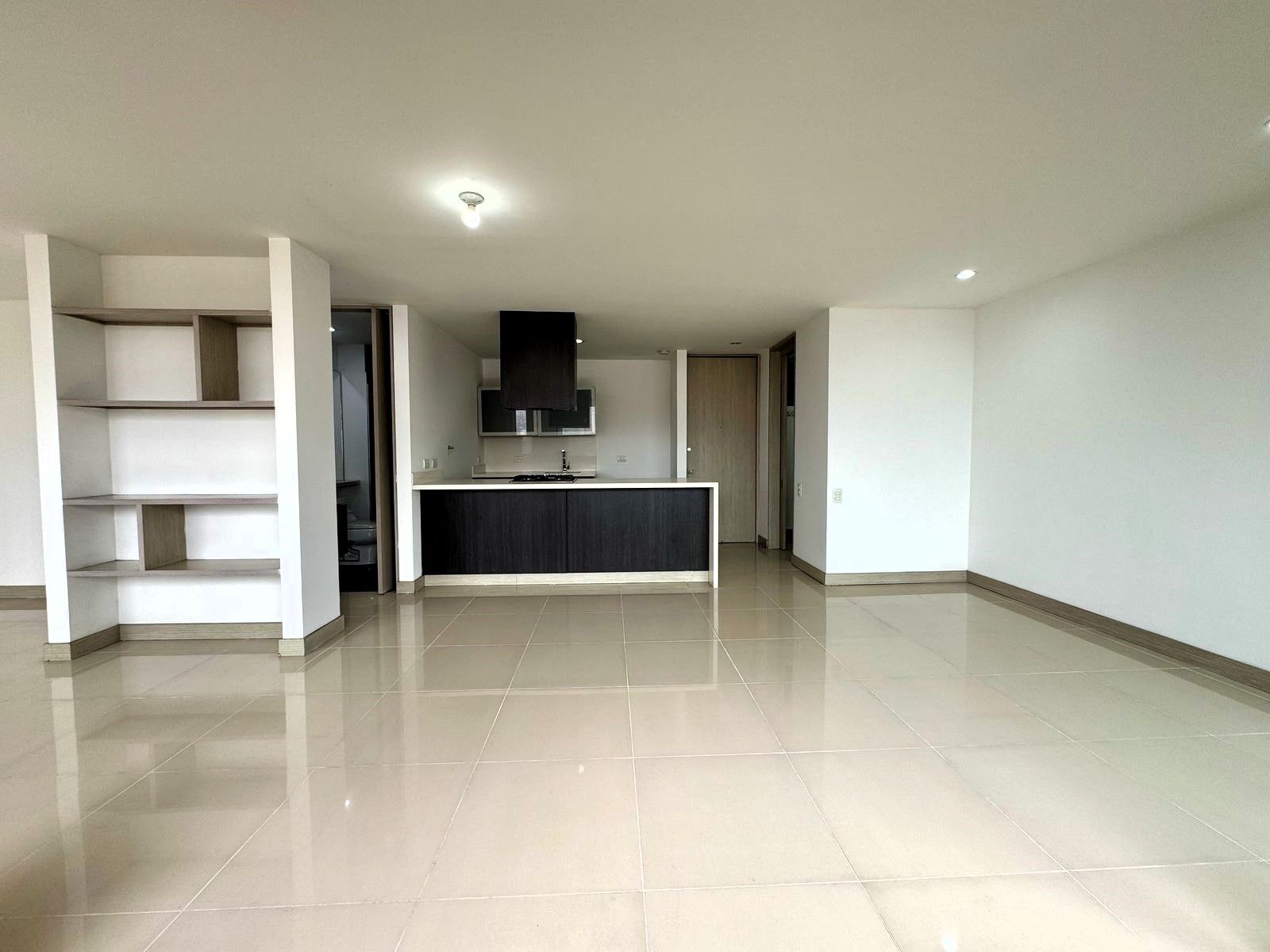 Apartamento en arriendo Antioquia Envigado Zúñiga 94 m2 Habitaciones 2 Baños 2 Garajes 2 Precio $4600000