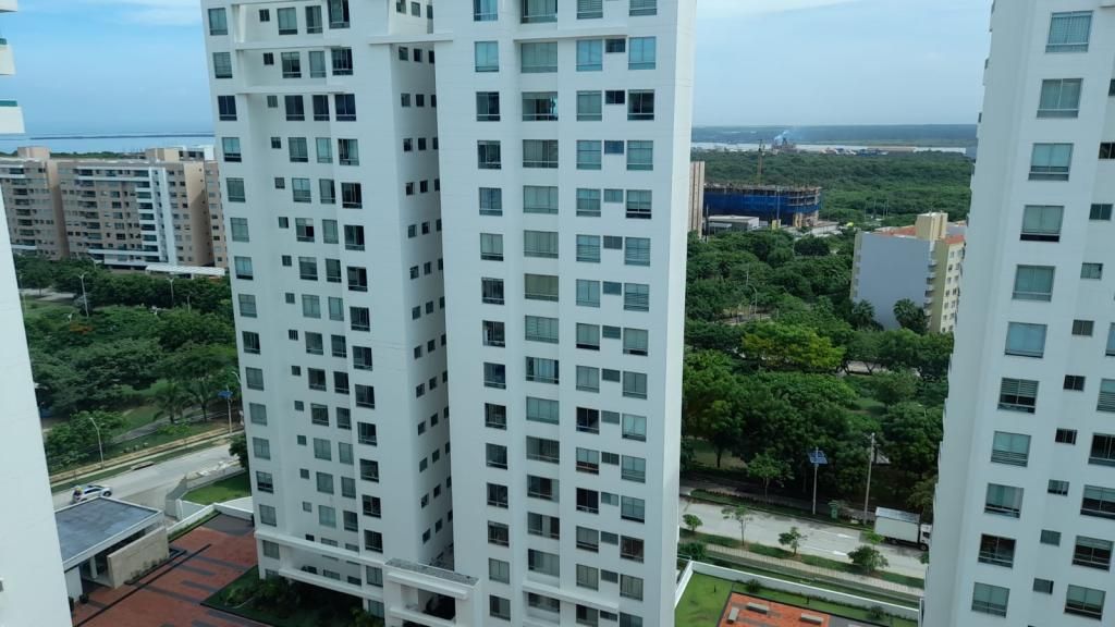 Apartamento en arriendo Atlántico Barranquilla Ub Altos De Parque 130 m2 Habitaciones 3 Baños 4 Garajes 2 Precio $4900000