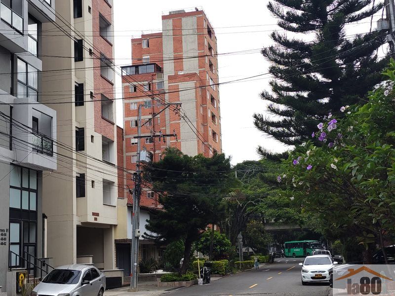 Casa en arriendo Antioquia Medellín Calasanz 600 m2 Habitaciones 11 Baños 5 Garajes 0 Precio $13500000