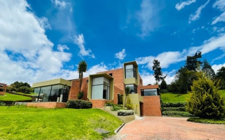 Casa en venta Cundinamarca La Calera Villas De Tunjaque 430 m2 Habitaciones 4 Baños 5 Garajes 2 Precio $2250000000