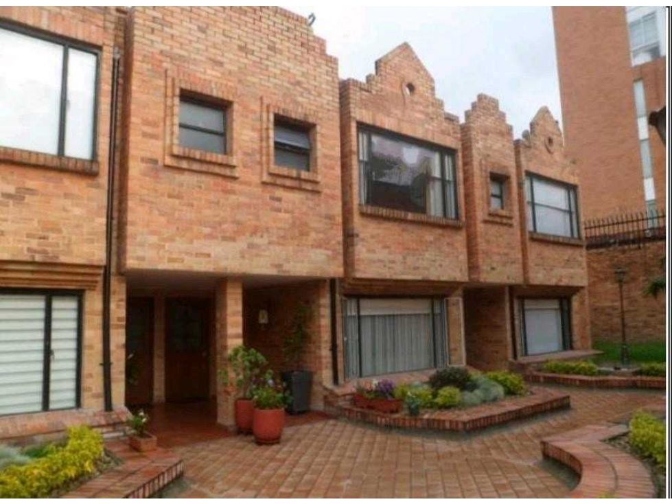 Casa en venta Cundinamarca Bogotá Mazurén 240 m2 Habitaciones 3 Baños 3 Garajes 3 Precio $850000000