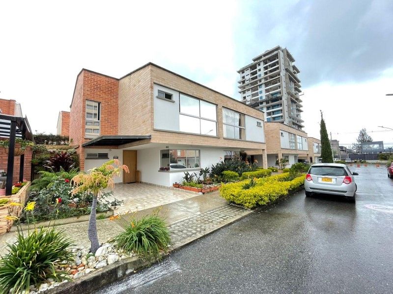 Casa en venta Antioquia Rionegro Centro 137 m2 Habitaciones 4 Baños 3 Garajes 2 Precio $850000000