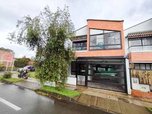 Casa en arriendo Antioquia La Ceja Fray Eugenio Ramirez Salazar 150 m2 Habitaciones 3 Baños 3 Garajes 1 Precio $3500000