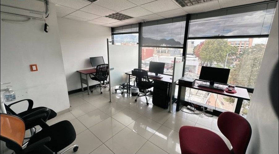 Oficina en venta Cundinamarca Bogotá San Patricio 154 m2 Habitaciones 0 Baños 0 Garajes 4 Precio $1230000000