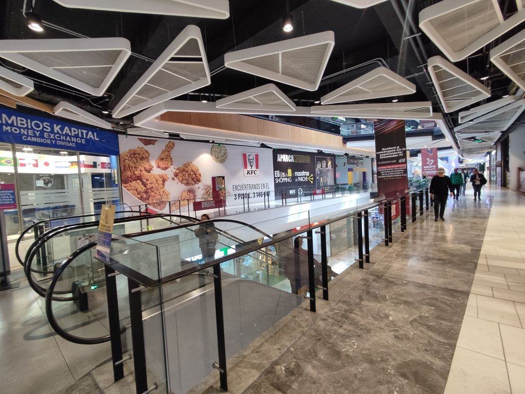 Local en venta Cundinamarca Bogotá La Española 936 m2 Habitaciones 0 Baños 0 Garajes 0 Precio $8892000000