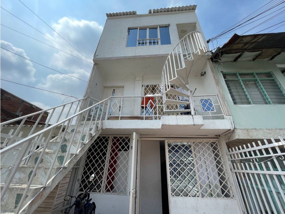 Casa en venta Valle Del Cauca Cali El Rodeo 200 m2 Habitaciones 6 Baños 3 Garajes 1 Precio $280000000