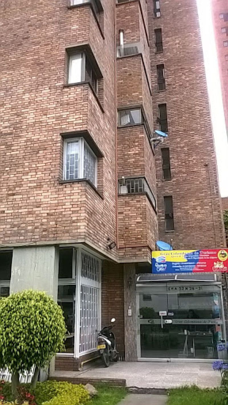 Local en venta Cundinamarca Bogotá Acevedo Tejada 165 m2 Habitaciones 0 Baños 2 Garajes 0 Precio $850000000