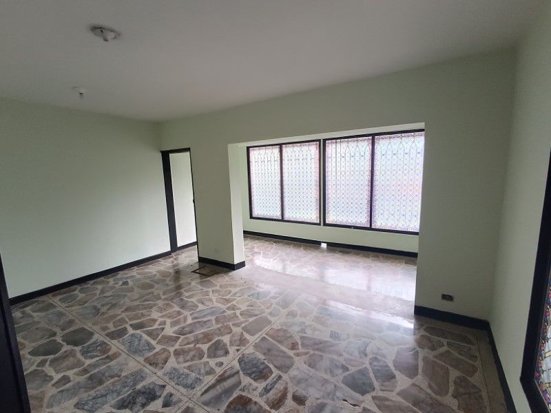 Casa en arriendo Antioquia Medellín Manila 980 m2 Habitaciones 10 Baños 9 Garajes 3 Precio $17000000