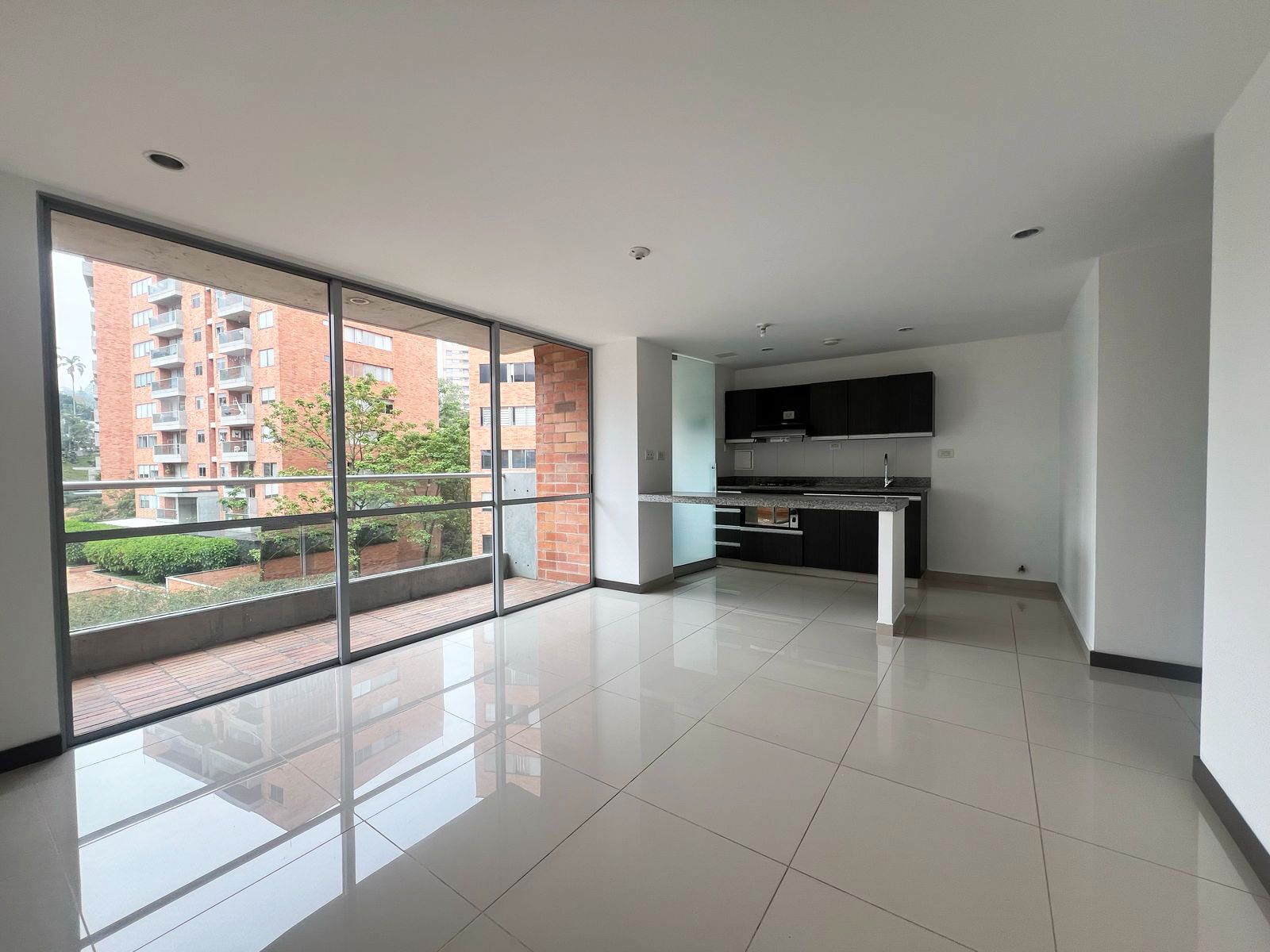 Apartamento en arriendo Antioquia Envigado La Inmaculada 85 m2 Habitaciones 2 Baños 2 Garajes 1 Precio $3350000