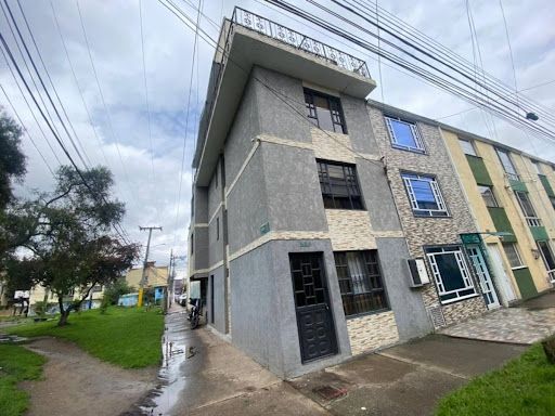 Casa en venta Cundinamarca Bogotá Villas De Granada 150 m2 Habitaciones 7 Baños 5 Garajes 0 Precio $440000000