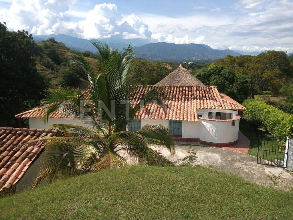 Finca en venta Antioquia Sopetrán Sopetran 250 m2 Habitaciones 4 Baños 3 Garajes 3 Precio $750000000