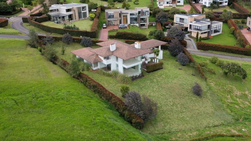 Casa en venta Cundinamarca Sopó Sopó 370 m2 Habitaciones 3 Baños 4 Garajes 6 Precio $2200000000