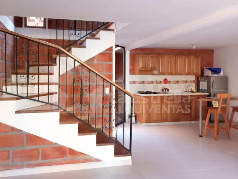 Casa en arriendo Antioquia La Ceja Ofir 120 m2 Habitaciones 2 Baños 3 Garajes 1 Precio $3300000
