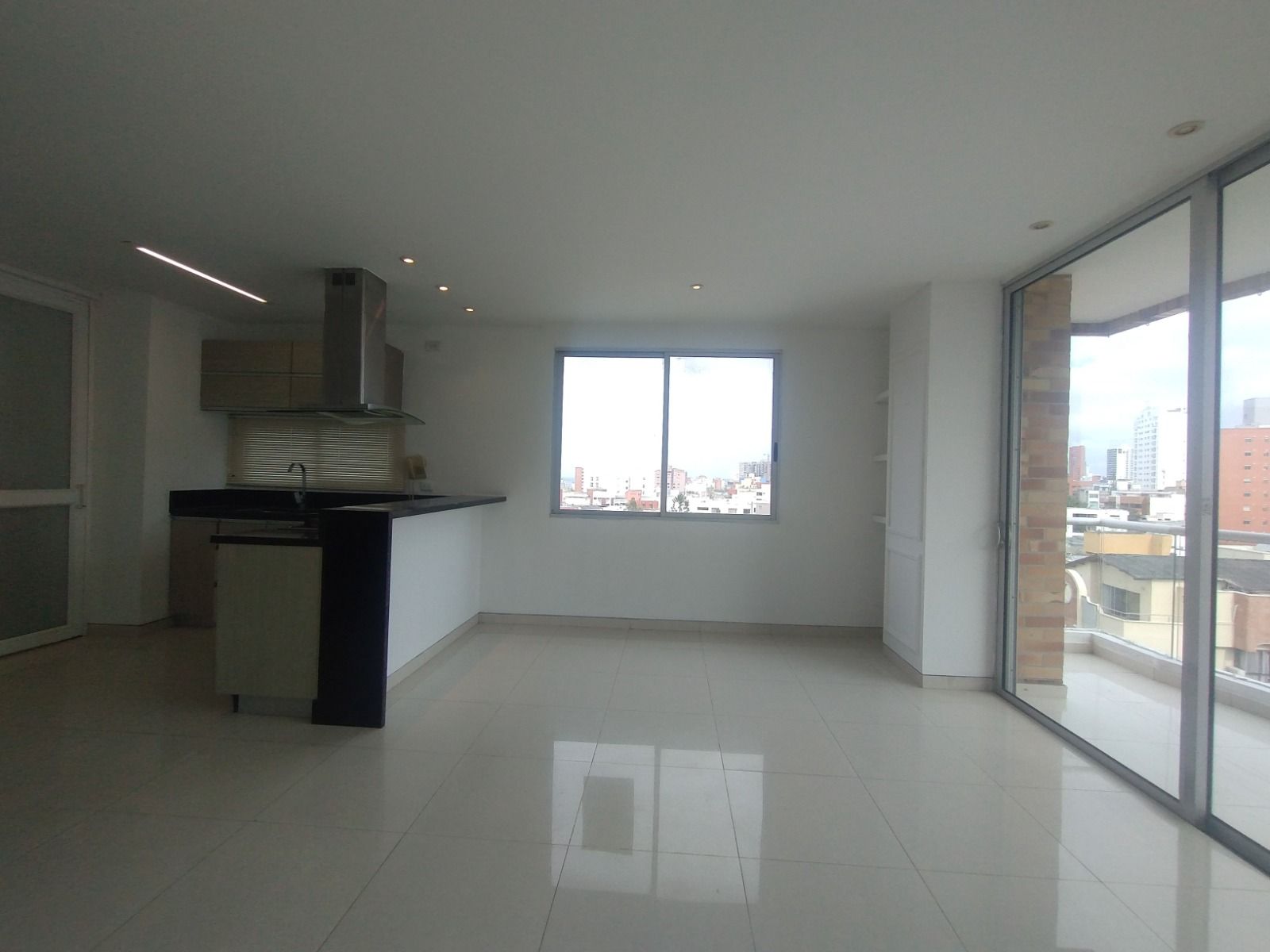 Apartamento en arriendo o venta Atlántico Barranquilla Altos De Riomar 96 m2 Habitaciones 2 Baños 3 Garajes 2 Precio venta $520000000 Precio arriendo $4000000