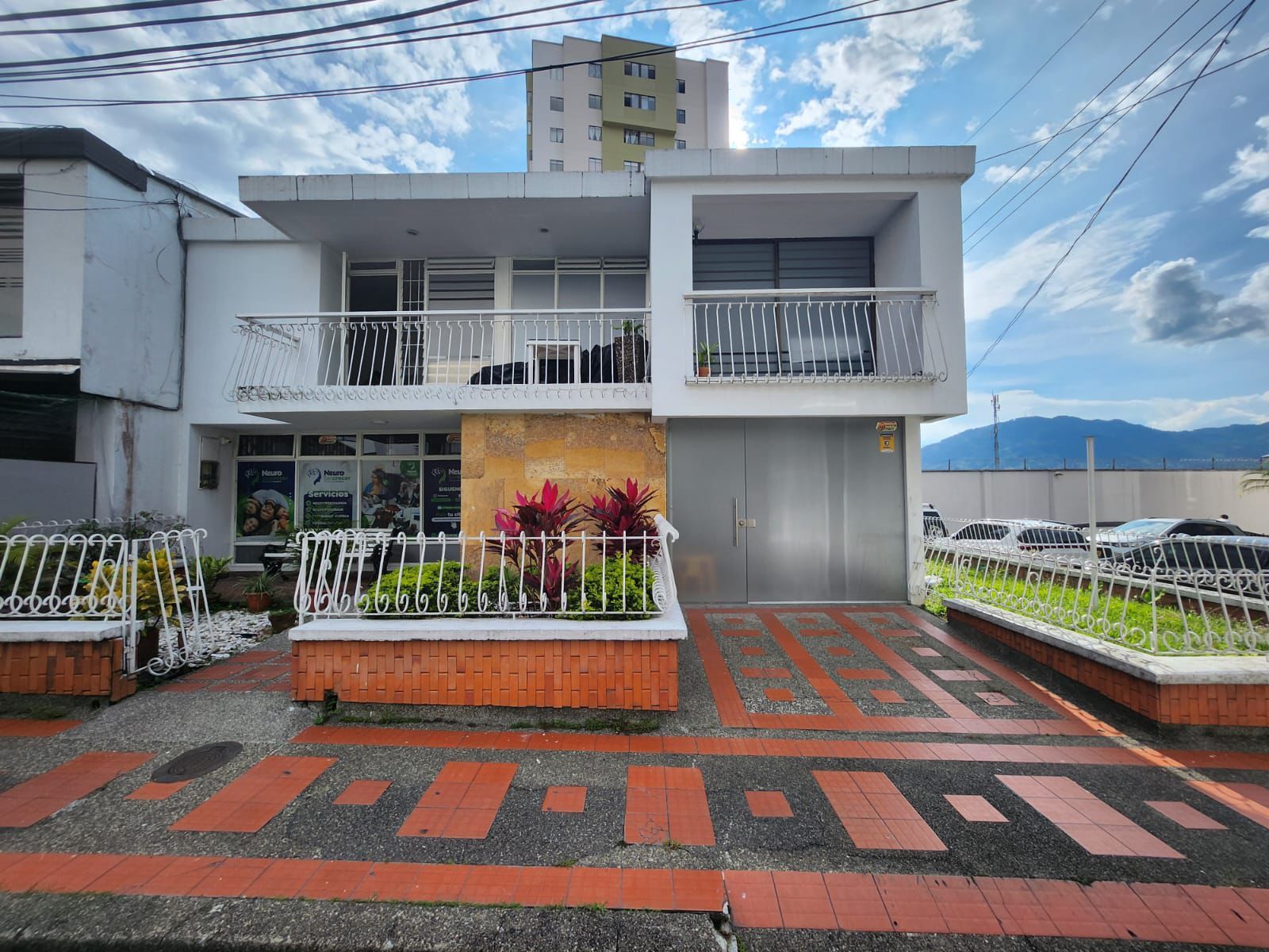 Casa en arriendo Risaralda Pereira La Julia 290 m2 Habitaciones 6 Baños 4 Garajes 6 Precio $9000000