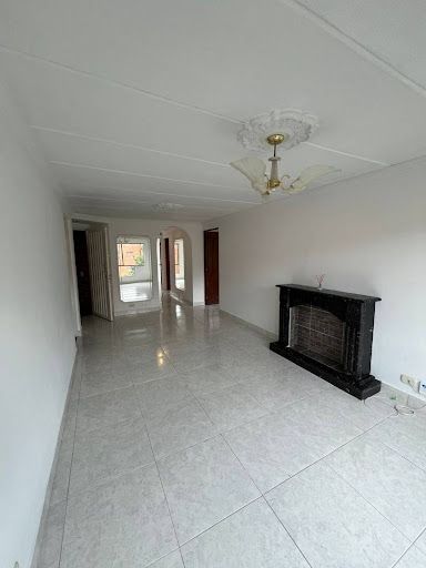 Apartamento en venta Cundinamarca Bogotá Cr Los Gualandayes 57 m2 Habitaciones 3 Baños 1 Garajes 1 Precio $295000000