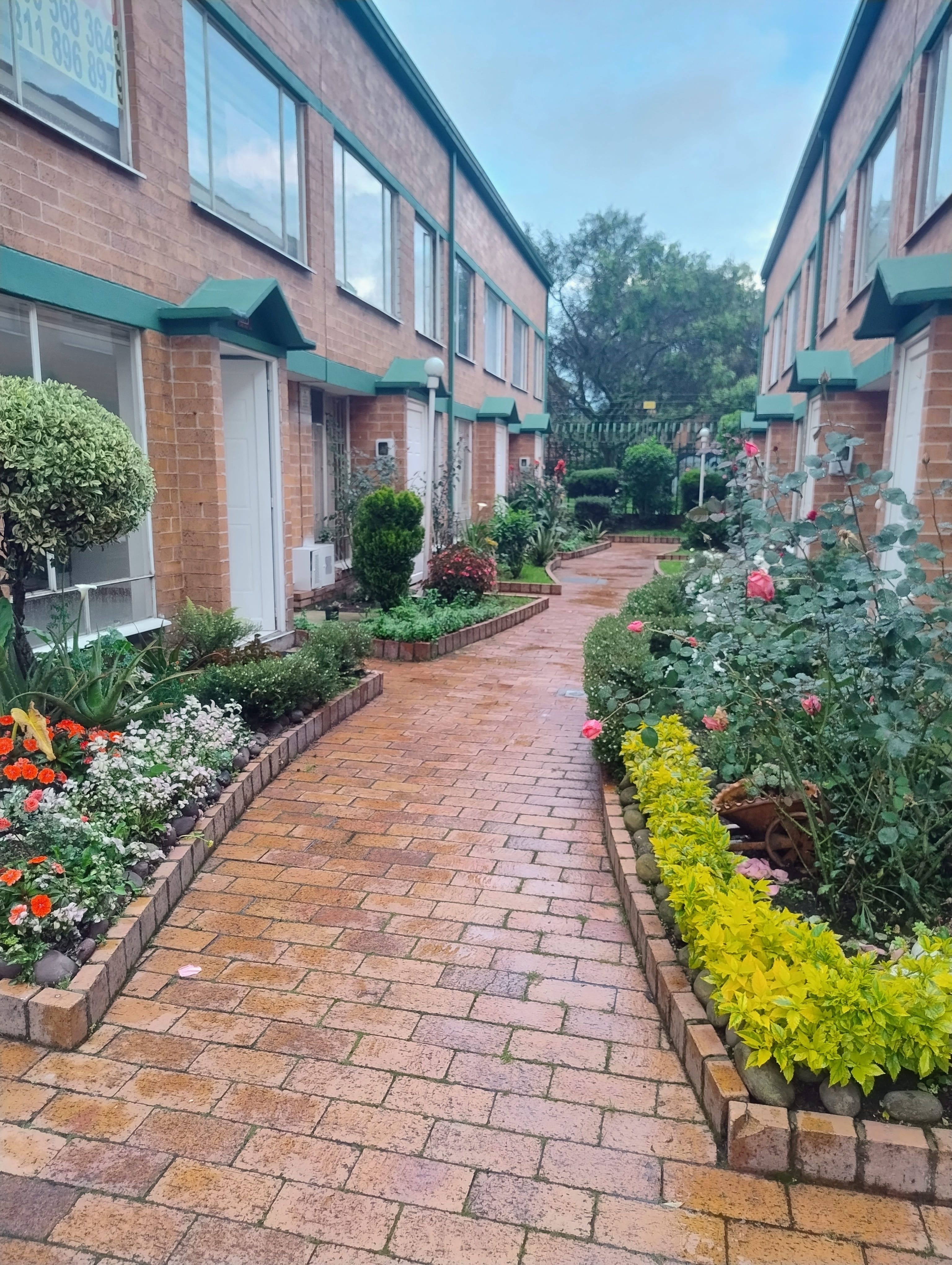 Casa en venta Cundinamarca Bogotá Cjr Aticos De La Sabana I 104 m2 Habitaciones 3 Baños 3 Garajes 1 Precio $495000000