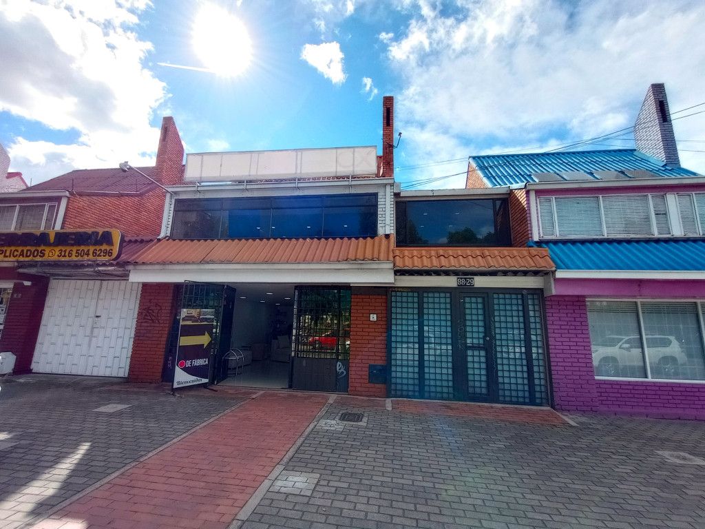 Local en arriendo Cundinamarca Bogotá La Castellana 55 m2 Habitaciones 0 Baños 3 Garajes 2 Precio $2800000