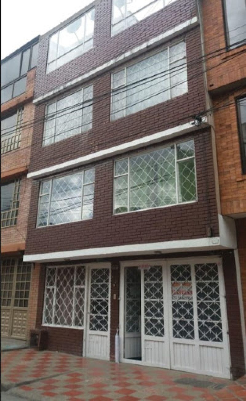 Casa en venta Cundinamarca Bogotá Carmen 268 m2 Habitaciones 10 Baños 4 Garajes 1 Precio $800000000