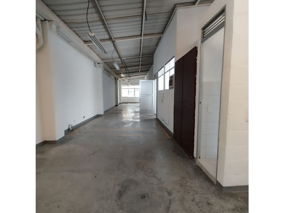 Bodega en arriendo Antioquia Medellín Guayabal 100 m2 Habitaciones 0 Baños 1 Garajes 0 Precio $4000000