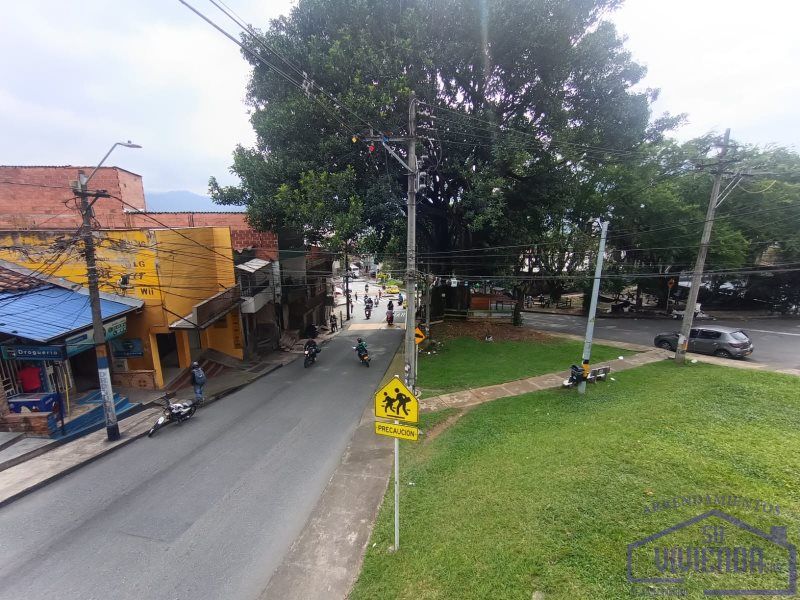 Apartamento en arriendo Antioquia Medellín Enciso 50 m2 Habitaciones 2 Baños 1 Garajes 0 Precio $1300000