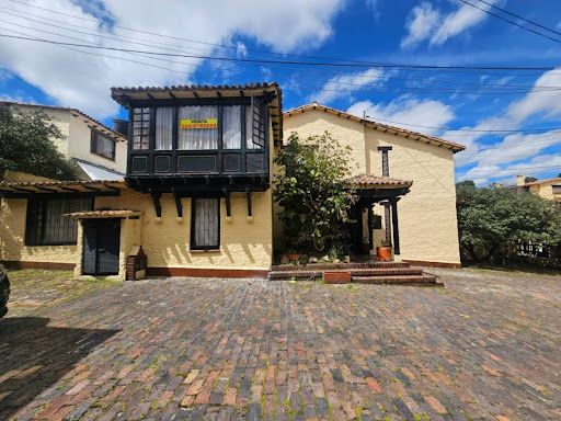 Casa en venta Cundinamarca Bogotá Cedro Golf 130 m2 Habitaciones 3 Baños 3 Garajes 4 Precio $850000000