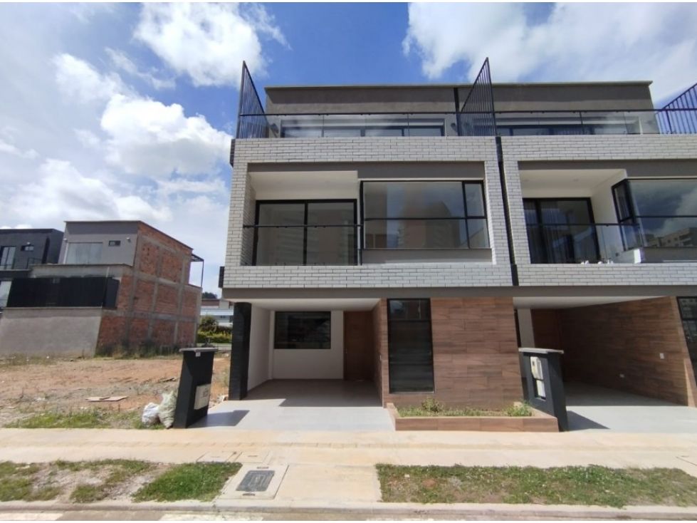 Casa en arriendo Antioquia Rionegro Ub Lotus Et I 220 m2 Habitaciones 4 Baños 4 Garajes 1 Precio $6500000