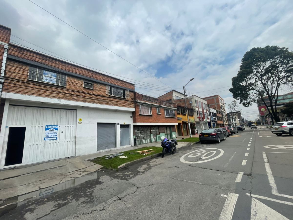 Bodega en arriendo Cundinamarca Bogotá Julio Flórez 276 m2 Habitaciones 0 Baños 2 Garajes 0 Precio $15000000