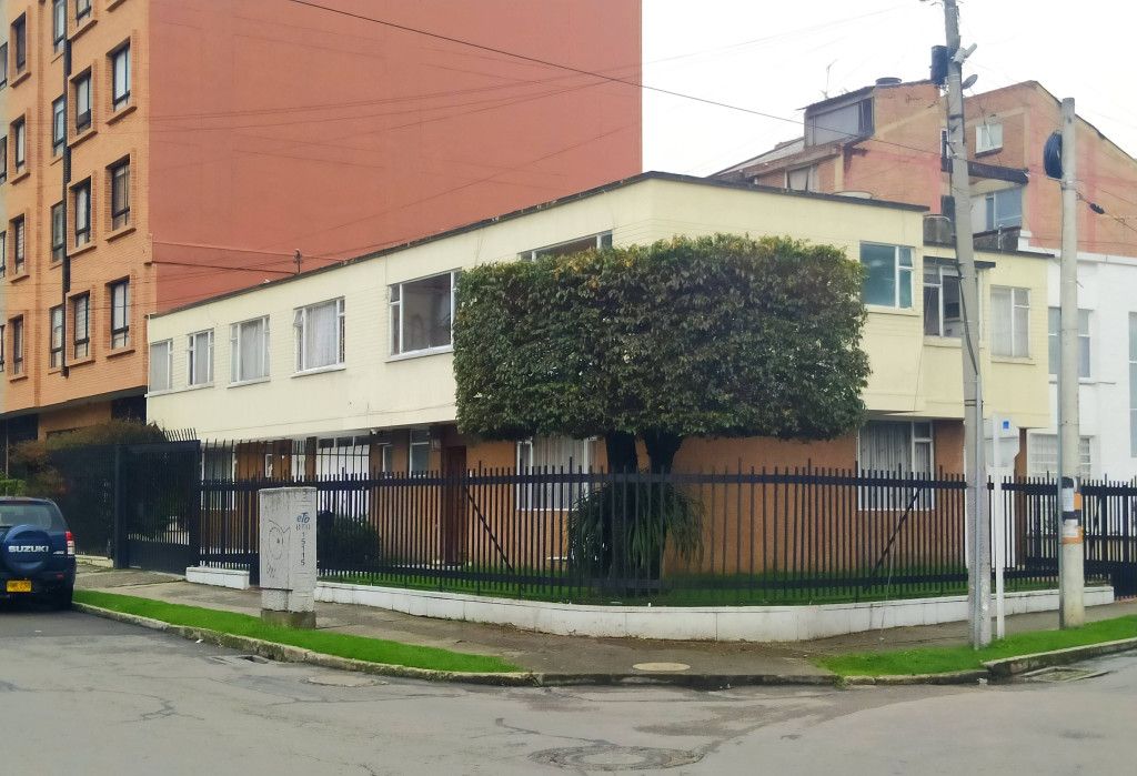 Casa en venta Cundinamarca Bogotá Santa Barbara Oriental 157 m2 Habitaciones 3 Baños 2 Garajes 1 Precio $1200000000