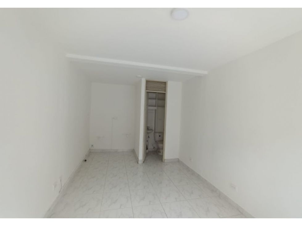 Local en arriendo Antioquia Medellín San Bernardo 20 m2 Habitaciones 0 Baños 1 Garajes 0 Precio $1500000