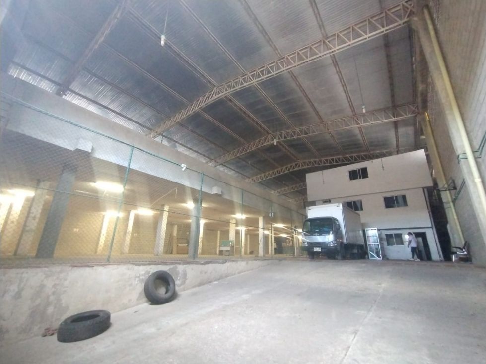 Bodega en arriendo o venta Atlántico Barranquilla Paseo Bolívar 1700 m2 Habitaciones 0 Baños 3 Garajes 0 Precio venta $2200000000 Precio arriendo $12000000