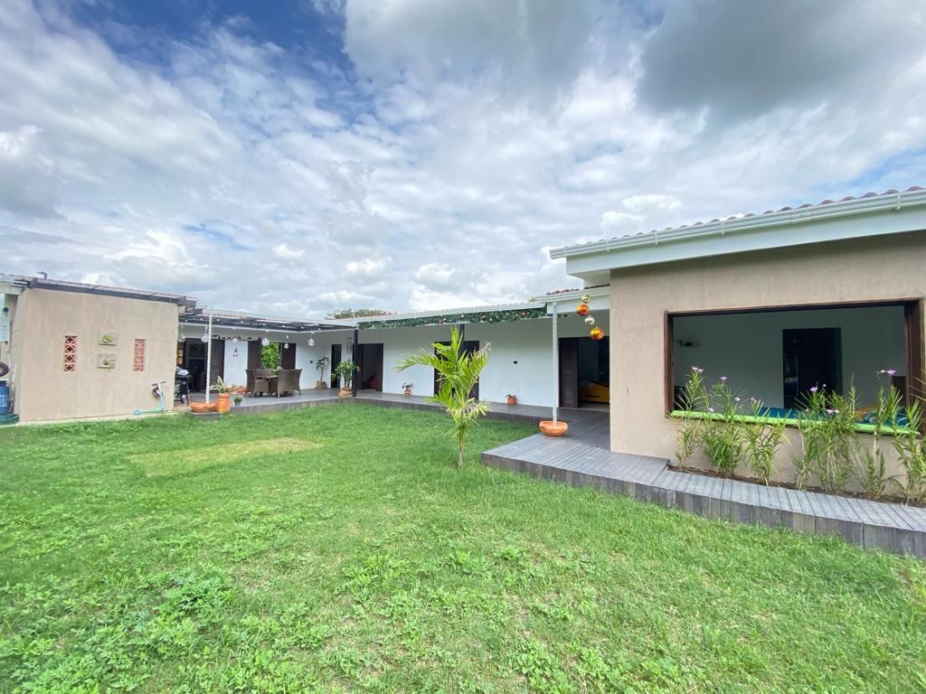 Casa en venta Valle Del Cauca Palmira Palmira 231 m2 Habitaciones 4 Baños 5 Garajes 9 Precio $920000000