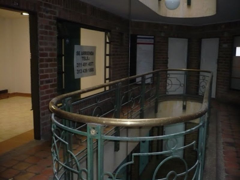 Local en venta Cundinamarca Bogotá Chapinero Central 1458 m2 Habitaciones 0 Baños 1 Garajes 0 Precio $92000000