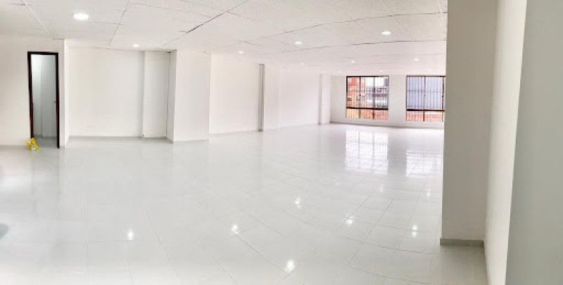 Oficina en venta Cundinamarca Bogotá La Porciuncula 110 m2 Habitaciones 0 Baños 2 Garajes 2 Precio $692000000