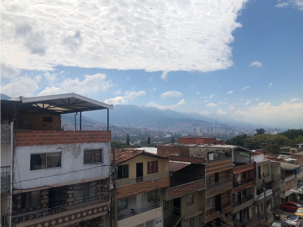 Casa en venta Antioquia Medellín Castilla 79 m2 Habitaciones 3 Baños 1 Garajes 0 Precio $380000000