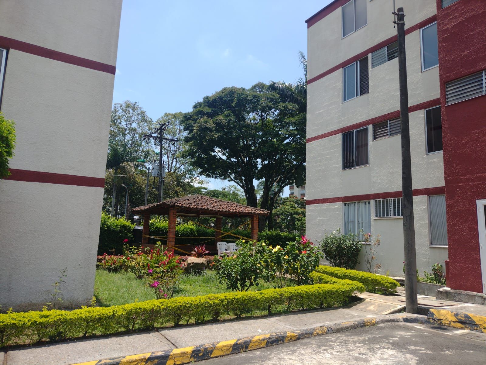 Apartamento en venta Valle Del Cauca Cali Camino Real - Los Fundadores 65 m2 Habitaciones 3 Baños 2 Garajes 1 Precio $253000000
