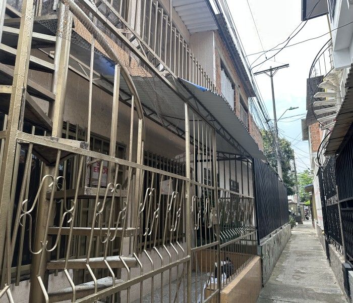 Casa en venta Valle Del Cauca Cali La Rivera I 120 m2 Habitaciones 6 Baños 2 Garajes 0 Precio $245000000