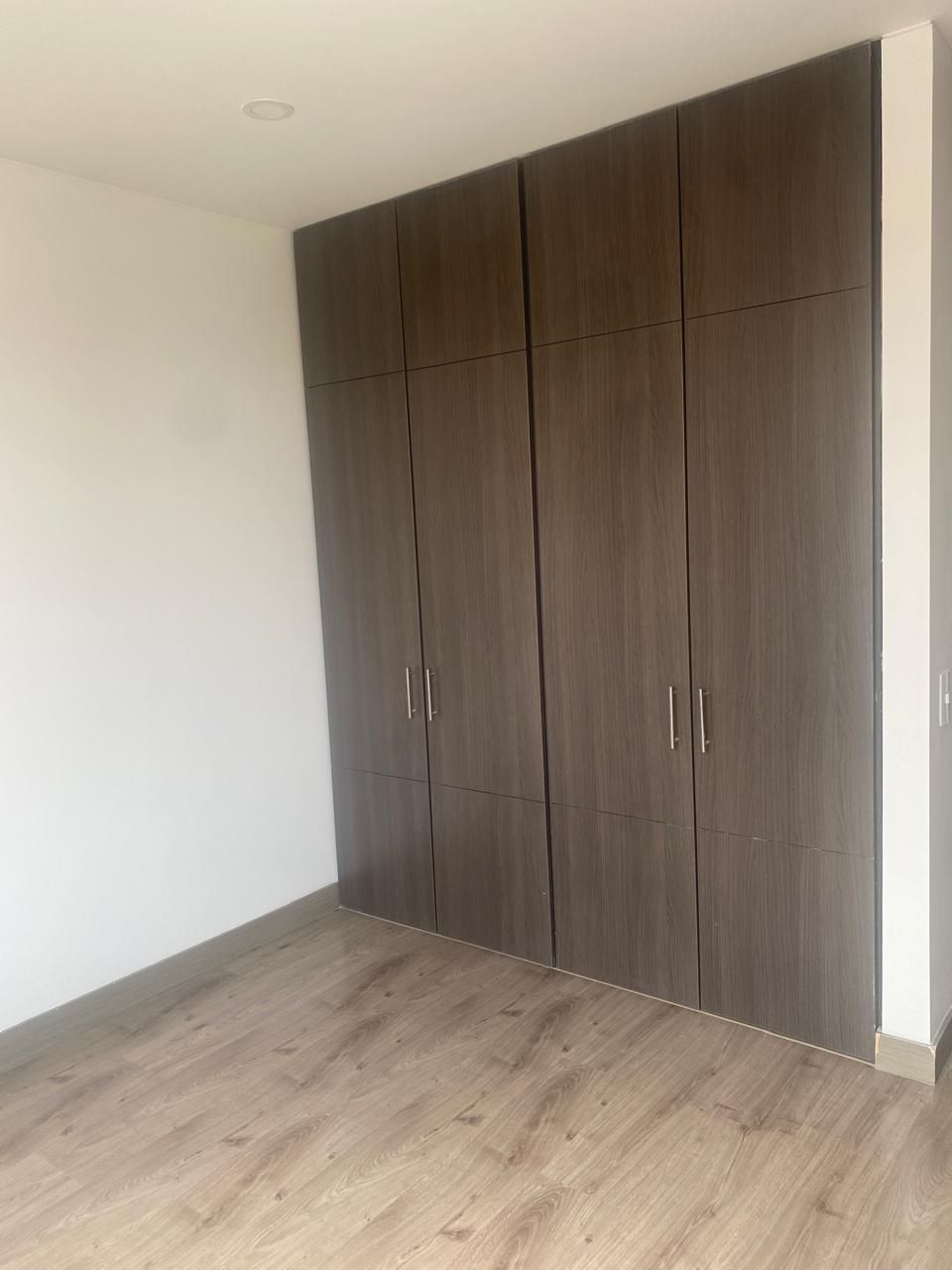 Apartamento en venta Cundinamarca Bogotá Cjr La Cumbre 130 m2 Habitaciones 3 Baños 3 Garajes 2 Precio $820000000