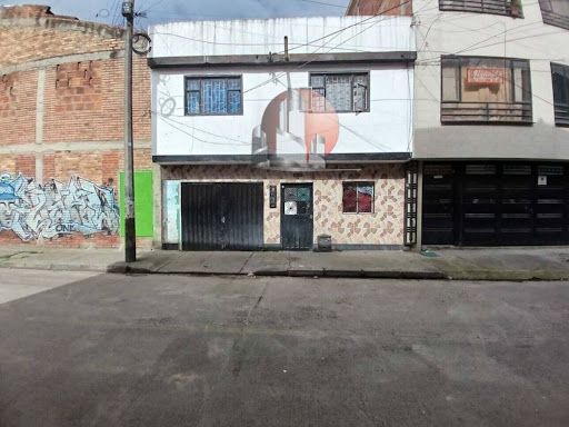 Casa en venta Cundinamarca Bogotá Centenario 220 m2 Habitaciones 2 Baños 1 Garajes 0 Precio $1500000000
