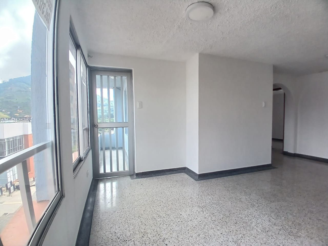 Apartamento en arriendo Risaralda Pereira Remigio Antonio Canarte 65 m2 Habitaciones 2 Baños 1 Garajes 0 Precio $1050000
