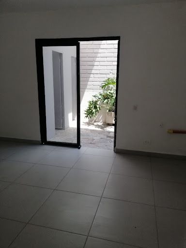 Local en arriendo Antioquia Medellín Laureles 120 m2 Habitaciones 0 Baños 2 Garajes 0 Precio $6400000