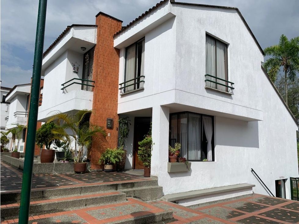 Casa en venta Risaralda Pereira Los Corales 110 m2 Habitaciones 3 Baños 3 Garajes 1 Precio $380000000
